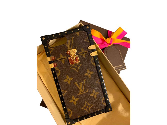 Louis Vuitton Cover iphone per baule per occhi Marrone Tela  ref.105870