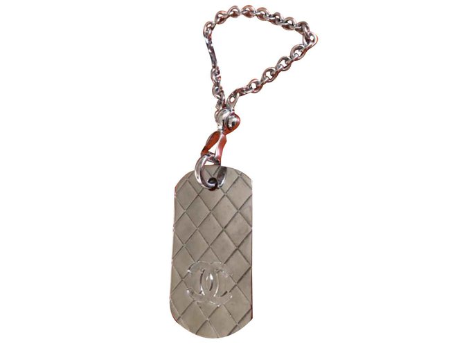 Chanel Encantos de saco Prata Metal  ref.106123