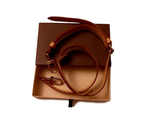Louis Vuitton Shoulder strap Beige Leather  ref.106778