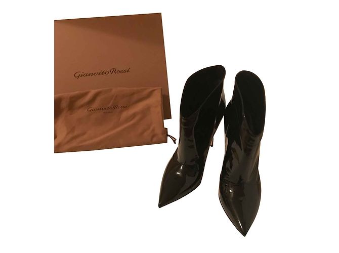 Gianvito Rossi Stiefeletten aus schwarzem Lackleder