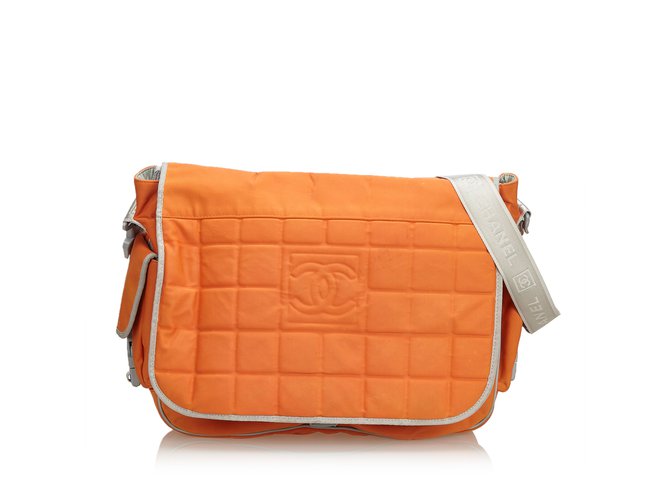 Chanel Borsa a tracolla in nylon con linea sportiva Arancione Grigio Panno  ref.106979