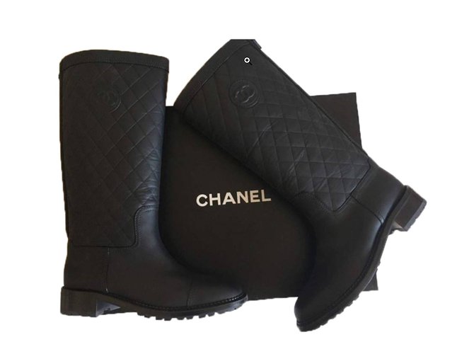 Chanel Bottes Cuir Noir  ref.107337