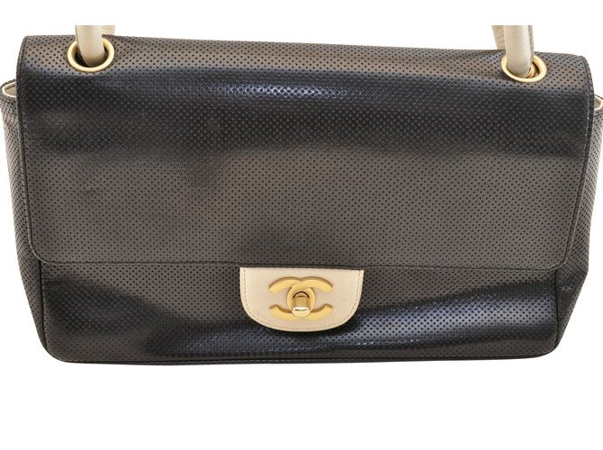 Chanel Timeless Vintage Collection Preto Couro  ref.107446