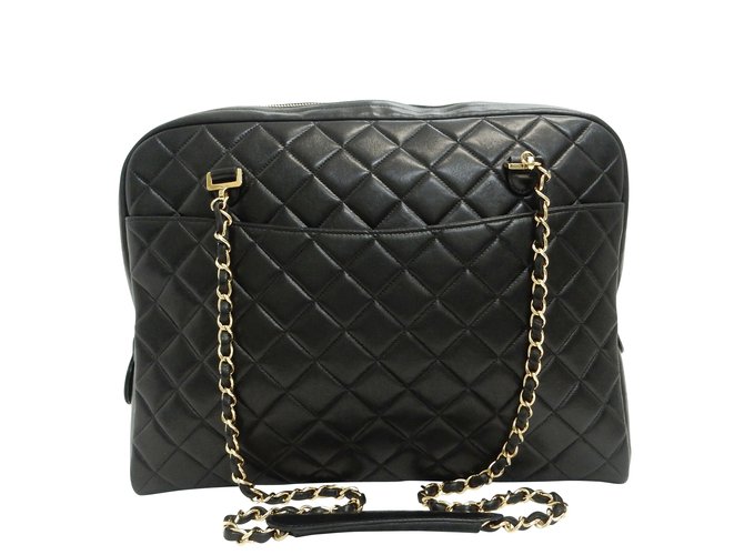 Chanel Vintage Shoulder Bag Black Leather  ref.107621