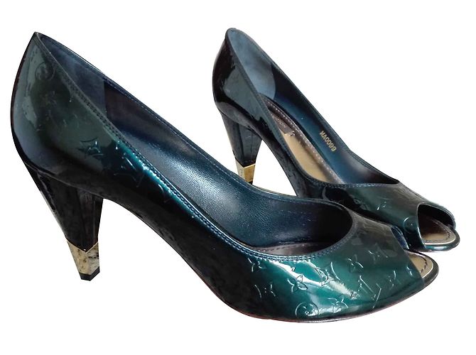 Louis Vuitton Heels Dark green