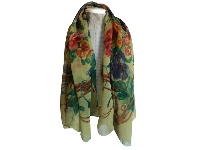Gran pañuelo de seda estampado de flores verde "christian dior". Multicolor  ref.107729