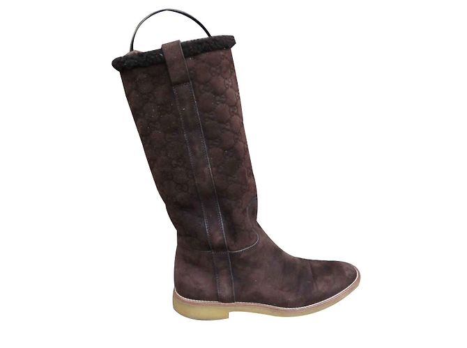 Gucci Stiefel in Lammfell Braun
