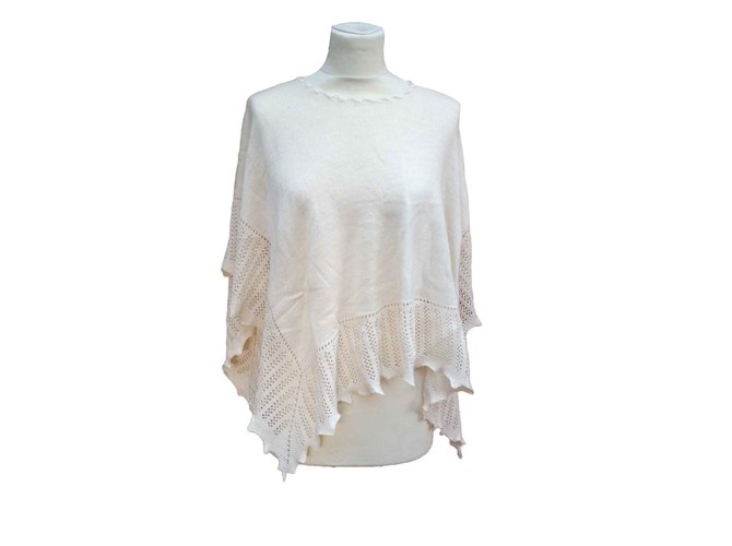 Burberry Poncho wool and cashmere Eggshell  ref.108095