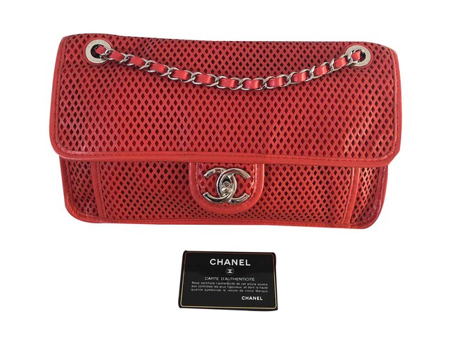 Timeless Chanel clássico Vermelho Couro  ref.108343