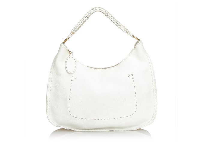 Fendi Sac à bandoulière en cuir Selleria Blanc Écru  ref.108378