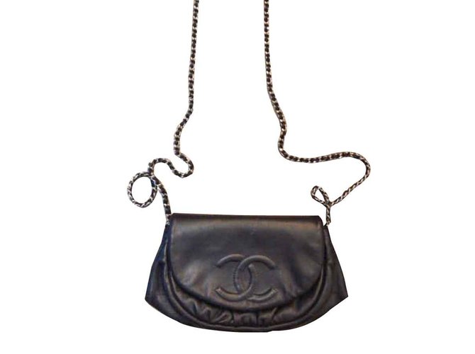 Chanel Handbags Black Leather  ref.108764