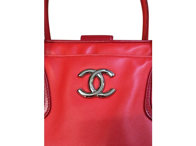 Chanel Handbags Red Lambskin  ref.108796