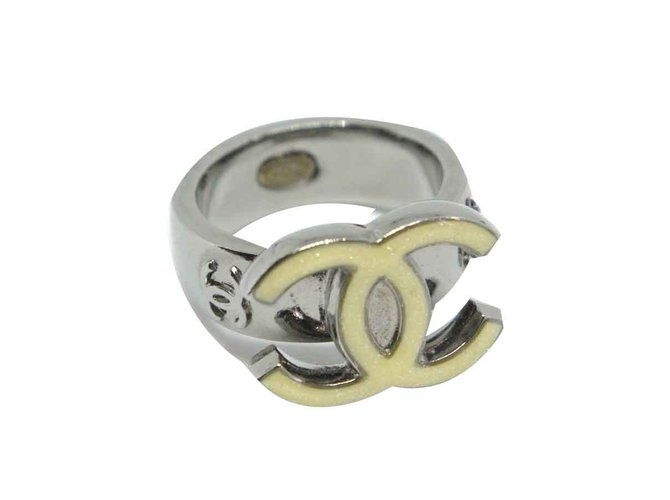 Anel de metal Chanel prata CC  ref.108843