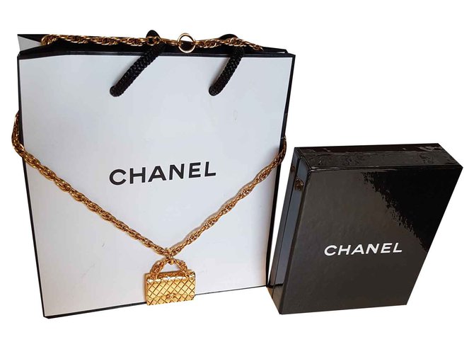 Chanel Halsketten Golden Vergoldet  ref.109434