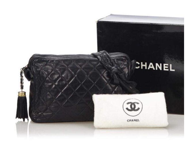 Chanel Umhängetasche gestepptes Leder Schwarz  ref.109977