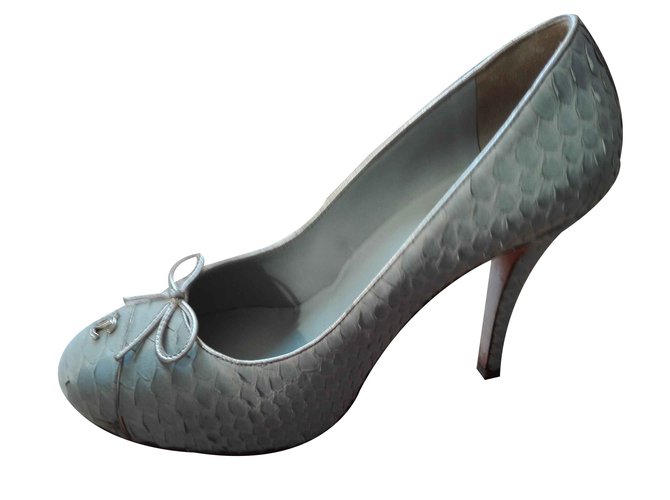 Chanel Pumps Grey Leather  ref.110295