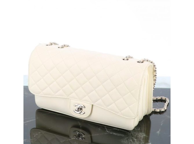 Timeless Chanel Soufflet intemporal Branco Couro  ref.110304