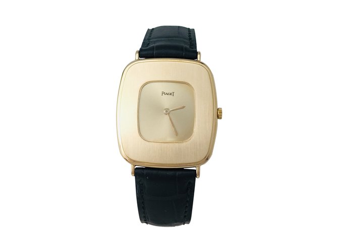 Piaget yellow gold watch, leather bracelet.  ref.110448