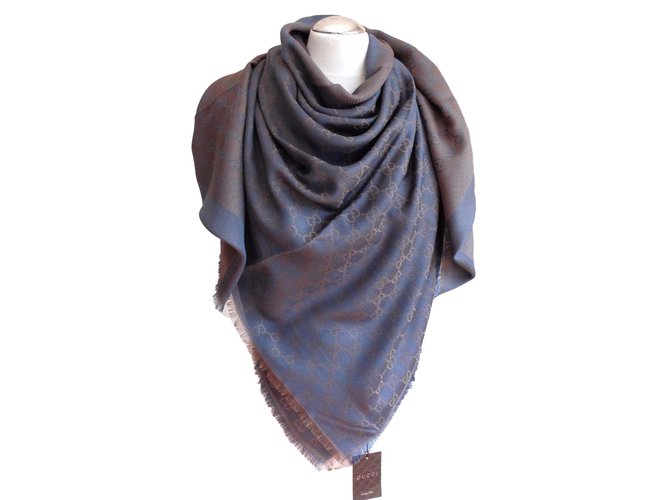 Gucci Silk scarves Wool  ref.110787