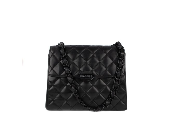 Chanel Handbags Black Leather  ref.111216