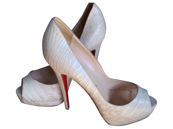 Christian Louboutin Very private Grey Leather  ref.111749