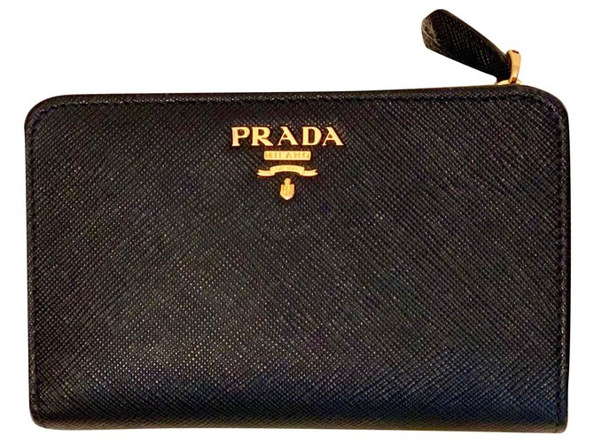 Prada leather wallet Black  ref.111876
