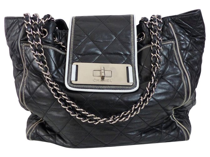 Chanel Totes Black Leather  ref.112016