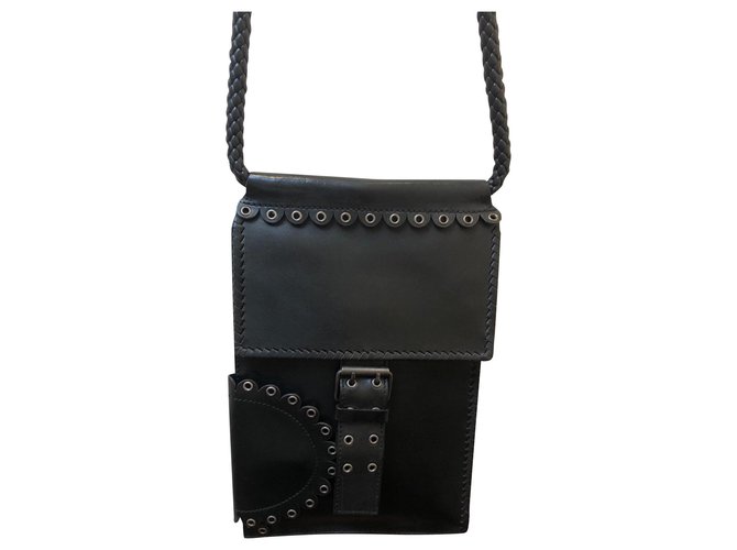 Yves Saint Laurent Handbags Black Leather  ref.112149