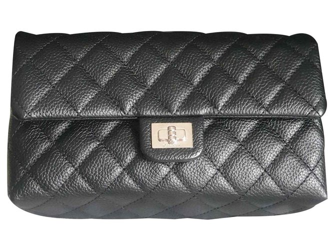 Chanel Bolsa de cinturón 'Uniforme' Negro Cuero  ref.113028