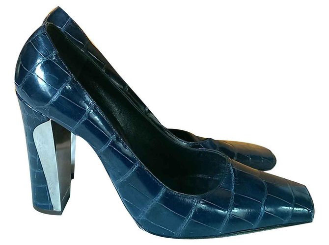 Louis Vuitton Heels Blue Exotic leather  ref.113306