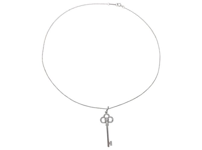 Collar Tiffany & Co, "Llave" en oro blanco y diamantes..  ref.113459