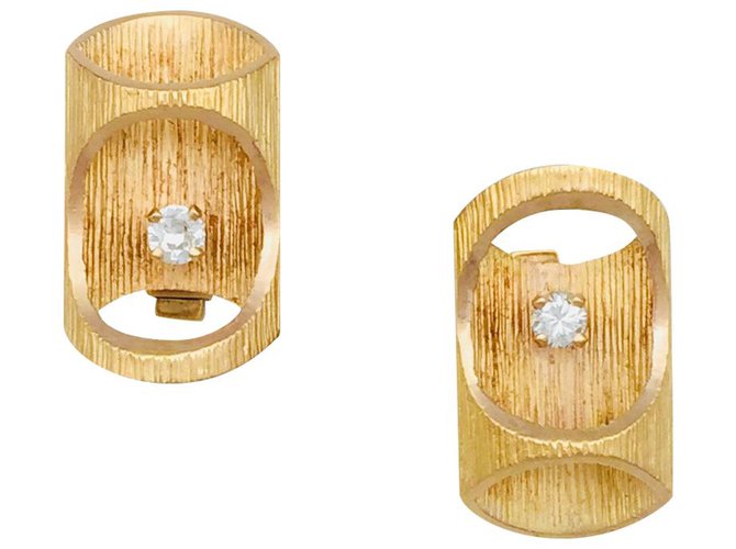 inconnue "Bamboo" cufflinks in yellow gold and diamonds, 1970.  ref.113502
