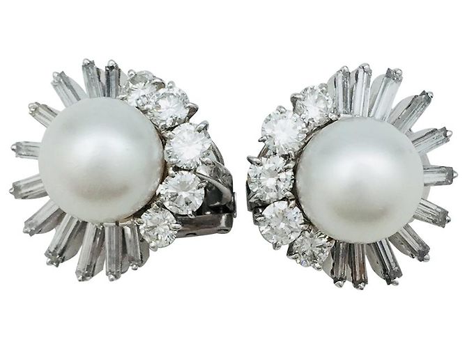 M. GERARD M brincos.Gerard em ouro branco, diamantes de platina e pérolas do mar do sul.