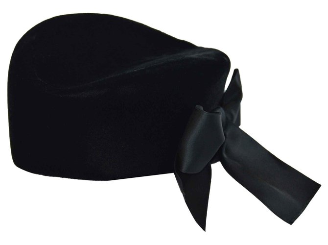 Yves Saint Laurent Sombreros Negro Terciopelo  ref.113733