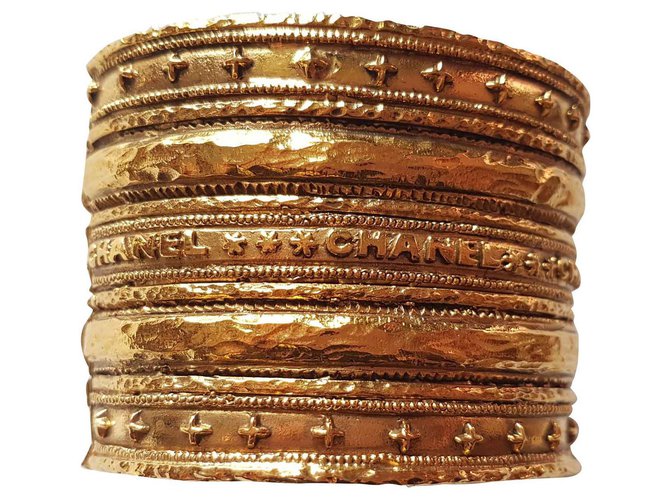 Chanel Armbänder Golden Metall  ref.113744