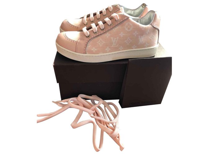 Louis Vuitton scarpe da ginnastica Rosa Pelle Tela Elastan  ref.113891