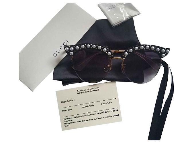 Occhiali da sole Gucci Cat Eye Pearl Neri Nero