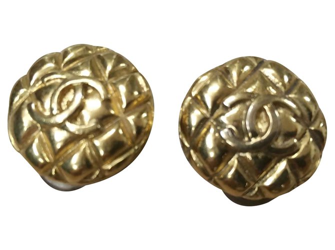 Chanel Earrings Golden Metal  ref.115308
