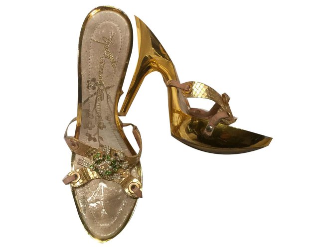 Giuseppe Zanotti Swarovski embellished high heels Golden Leather  ref.115412