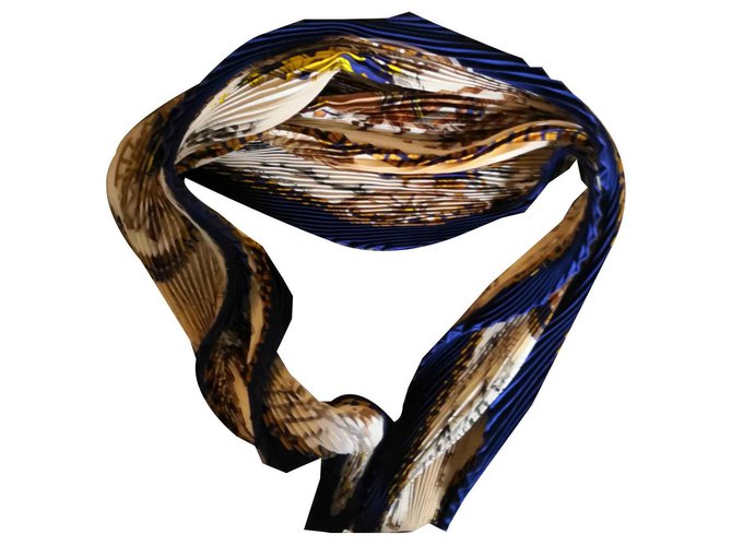 Hermès Fabuloso cuadrado de Plissé con decoraciones de Hermes Ledoux. Castaño Azul Blanco roto Seda  ref.115510