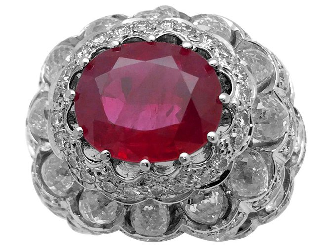 inconnue White gold dome ring, ruby 5,04 carat, diamants.  ref.115691