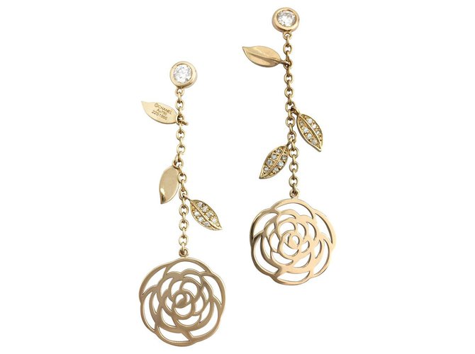 Chanel earrings "Camellia" yellow gold, diamants.  ref.115702