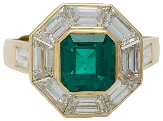 Autre Marque Yellow gold Mellerio ring, emerald and diamonds.  ref.115707