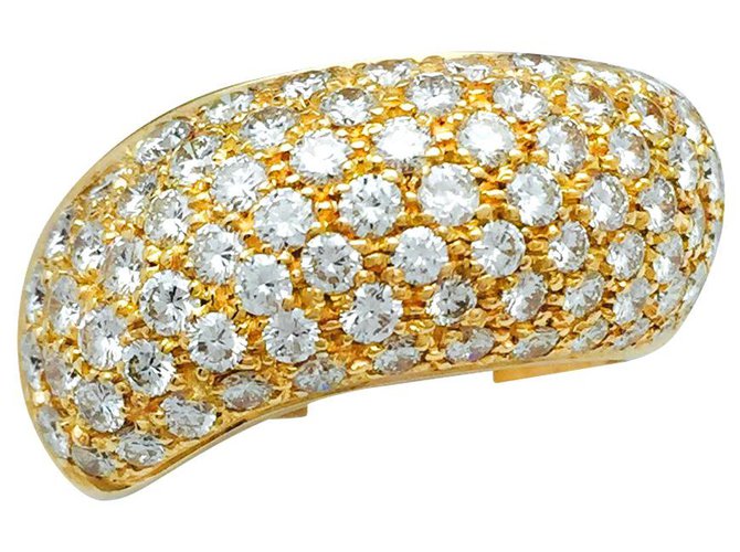 Chaumet ring, model "Tribute to Venice", in yellow gold and diamonds.  ref.115722