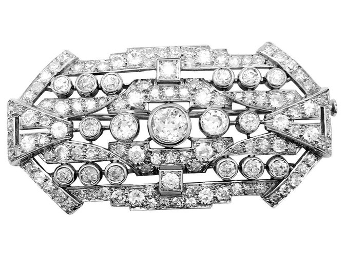 inconnue Art Deco brooch in white gold and platinum set with diamonds.  ref.115735