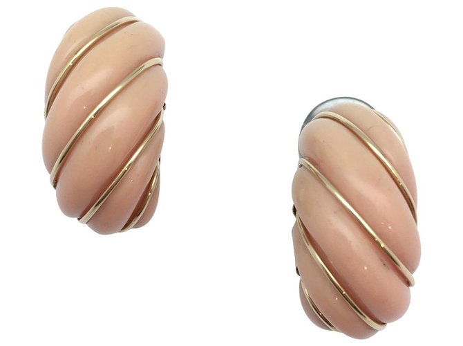 inconnue Yellow gold and pink coral earrings. White gold  ref.115866