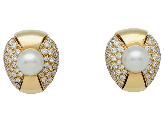 Cartier earrings, Jasmin model, In yellow gold, pearls and diamonds.  ref.115877