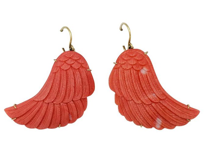 inconnue Yellow gold "Wings" earrings, Coral.  ref.115882