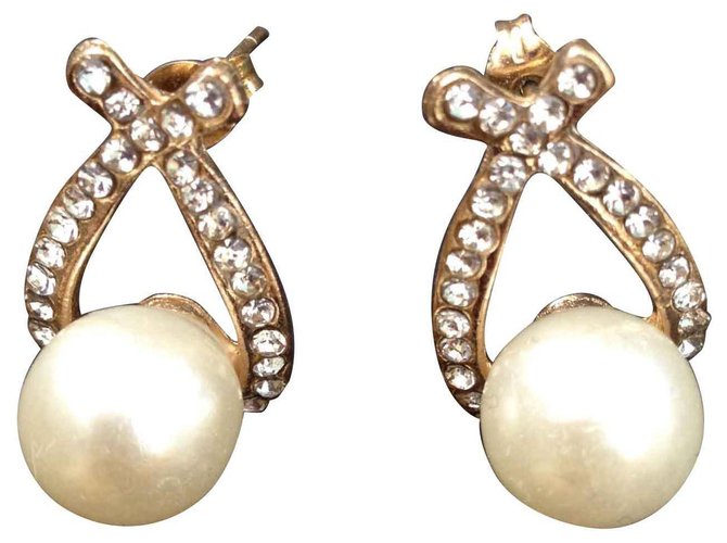 Autre Marque Paire de boucles d'oreille vintage avec perle fantaisie et strass Métal Blanc  ref.115918