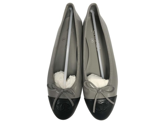 CHANEL LEATHER BALLERINA (grained calf) taille 38 / NEW & NEVER SERVED
